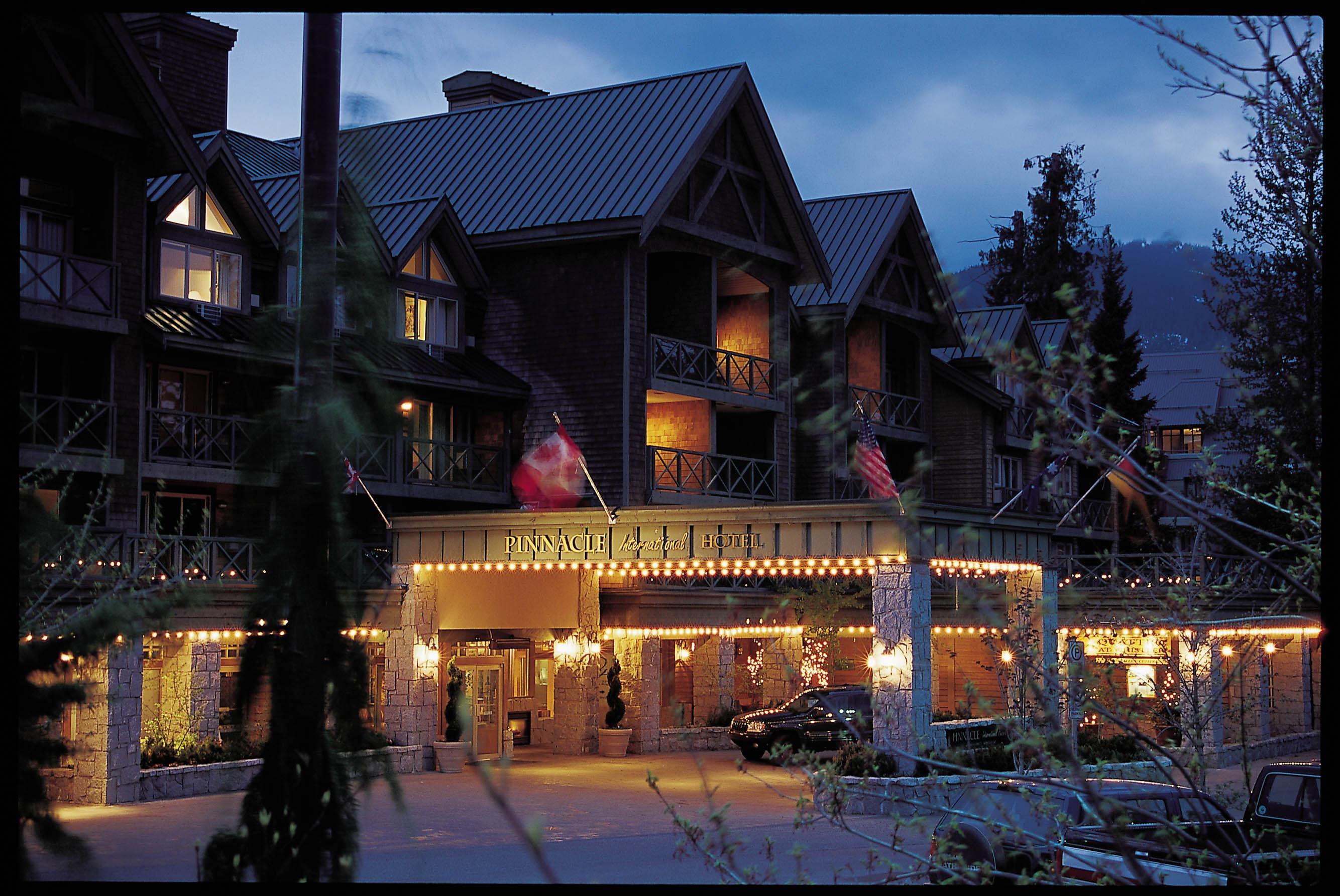 Pinnacle Hotel Whistler Exterior foto