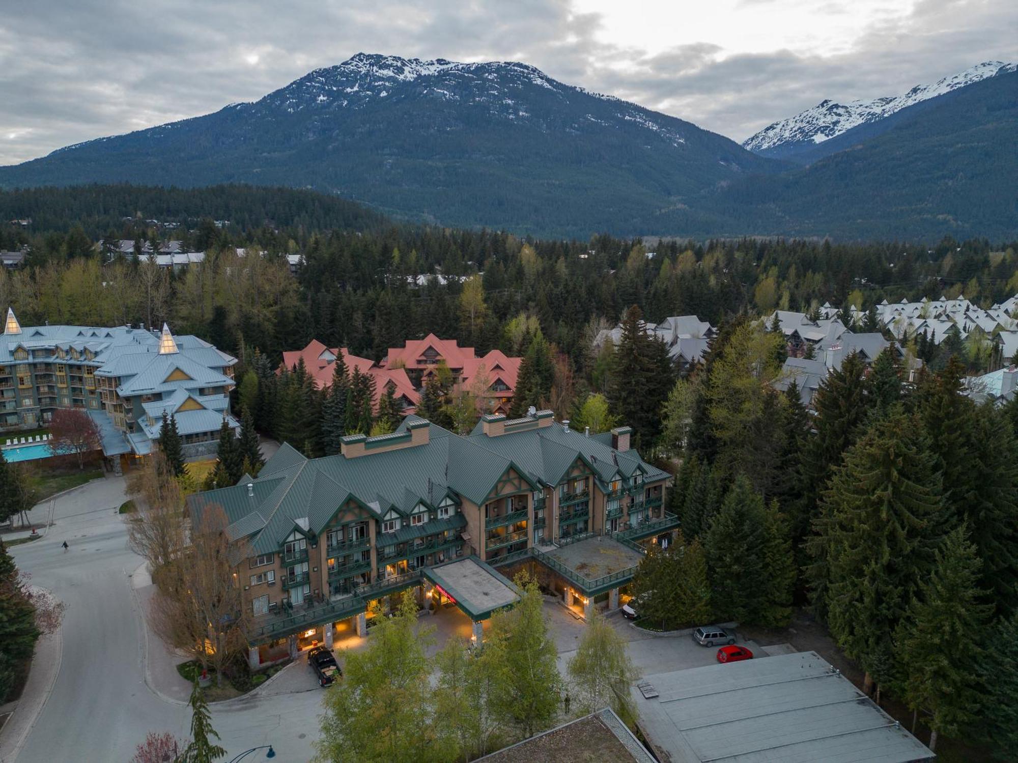 Pinnacle Hotel Whistler Exterior foto